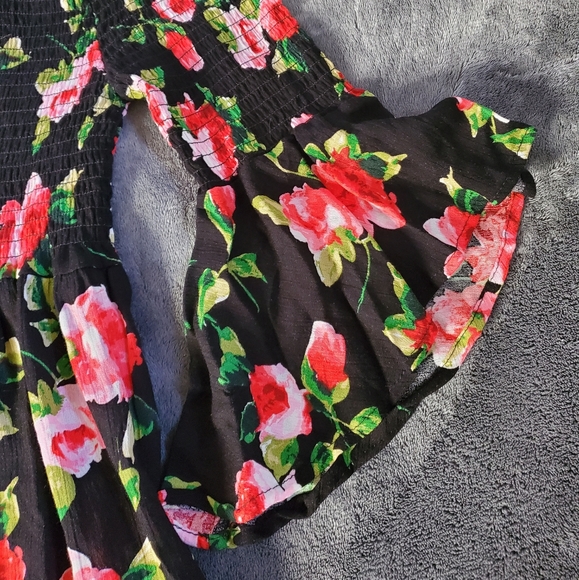 Floral Top - Picture 4 of 7